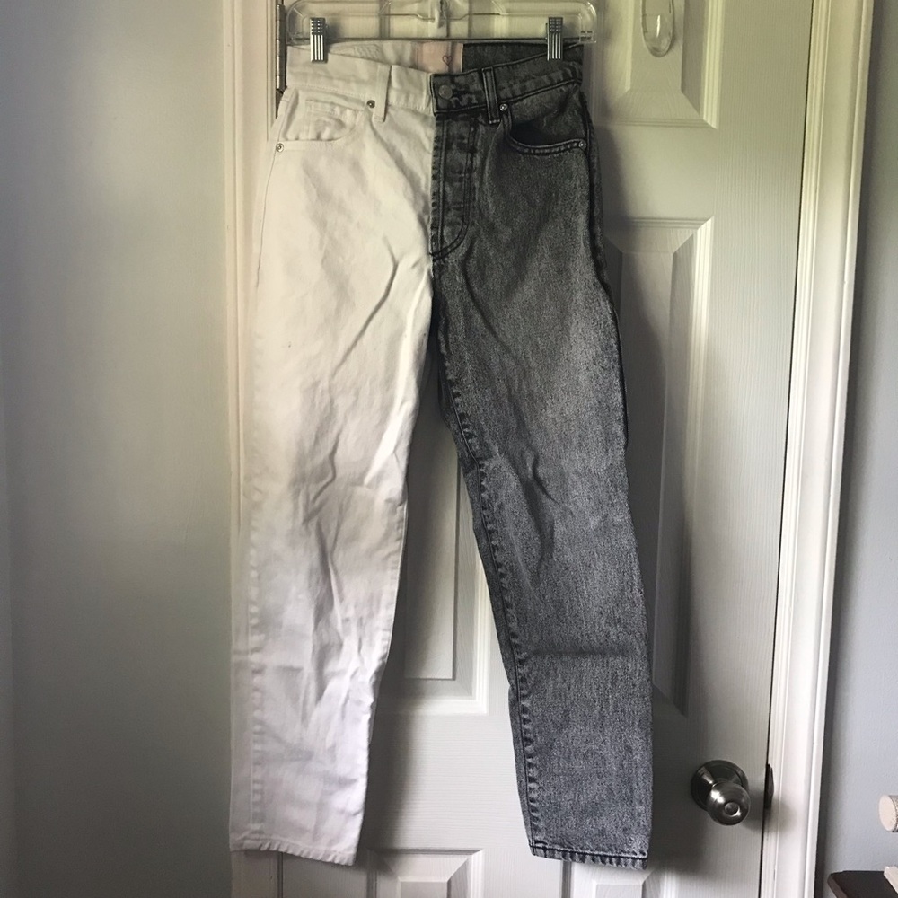 Black and White REVICE jeans. Size 26